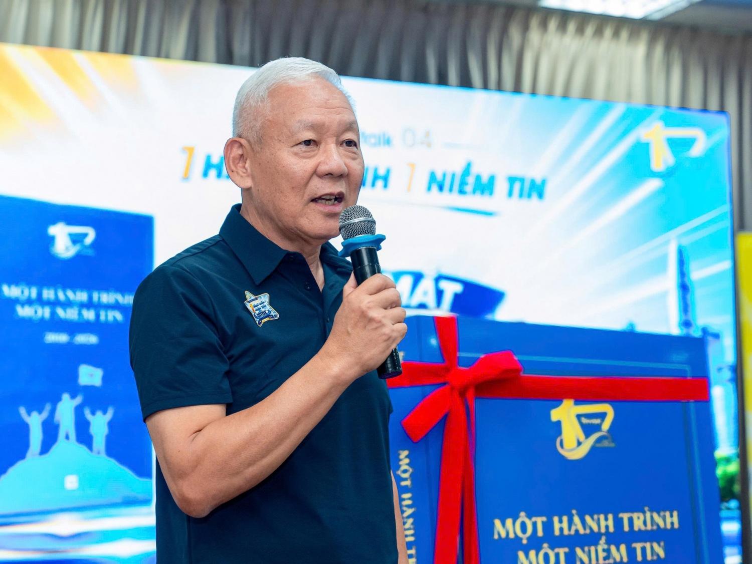 TS Trần Văn:
