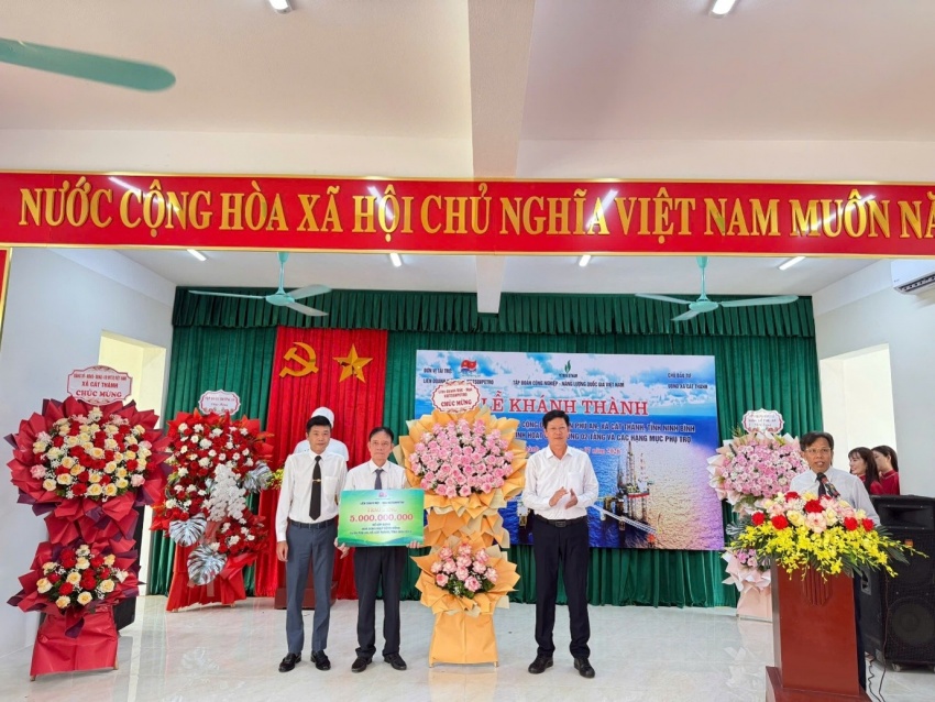 Vietsovpetro khánh thành Nhà sinh hoạt cộng đồng 5 tỷ đồng tại tỉnh Ninh Bình Vietsovpetro khánh thành Nhà sinh hoạt cộng đồng tại Cát Thành - Ninh Bình