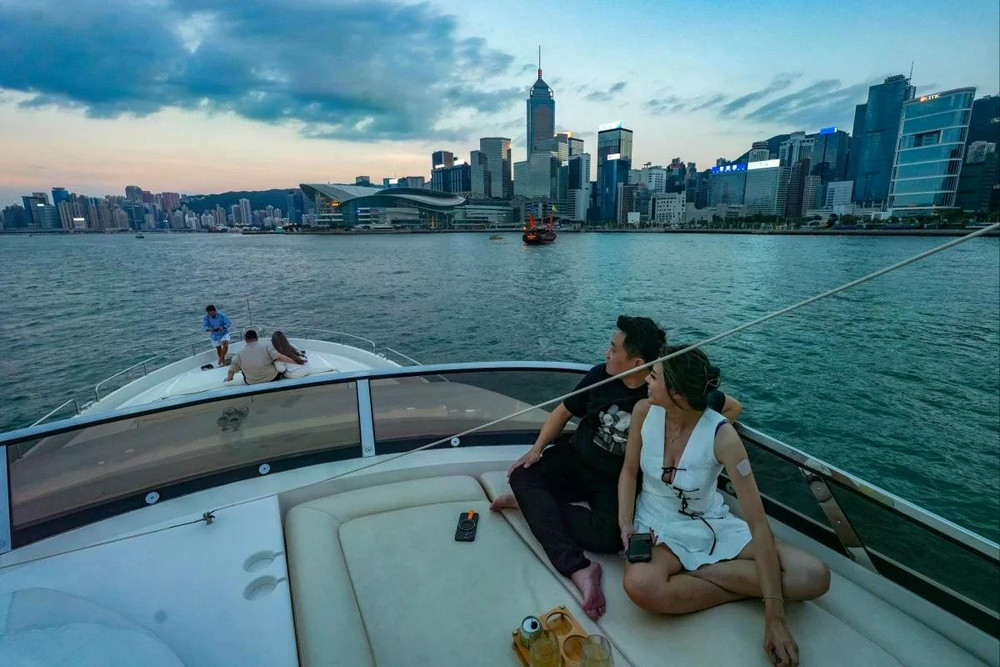 Khảo sát của St James’s Place cho thấy, gần 2/3 người nước ngoài siêu giàu đang sinh sống tại Hồng Kông dự định nghỉ hưu tại đây, nhờ thu nhập hấp dẫn và nhiều cơ hội thăng tiến trong sự nghiệp. Ảnh: SCMP. b89391ac-f0fa-4a46-8383-a1d73c256ff8-4e055ad0.jpg