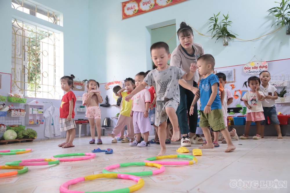 Bộ Giáo dục và Đào tạo đang lấy ý kiến góp ý cho dự thảo nghị quyết về chế độ trợ cấp đối với giáo viên mầm non đã nghỉ công tác chưa được hưởng chế độ. clo_br_img-4653.jpg