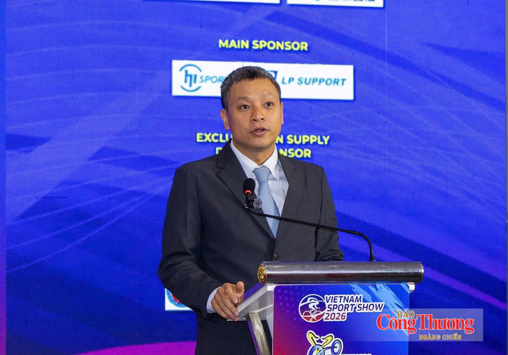 Ông Tô Ngọc Sơn, Phó Vụ trưởng Vụ Phát triển thị trường nước ngoài (Bộ Công Thương) phát biểu tại lễ khai mạc chuỗi triển lãm