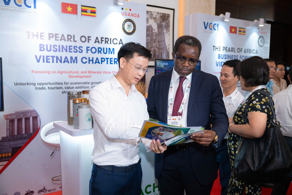 Tập đoàn Hoá chất Việt Nam tại “Diễn đàn Doanh nghiệp Việt Nam - Uganda “Viên ngọc Châu Phi” 6.jpg