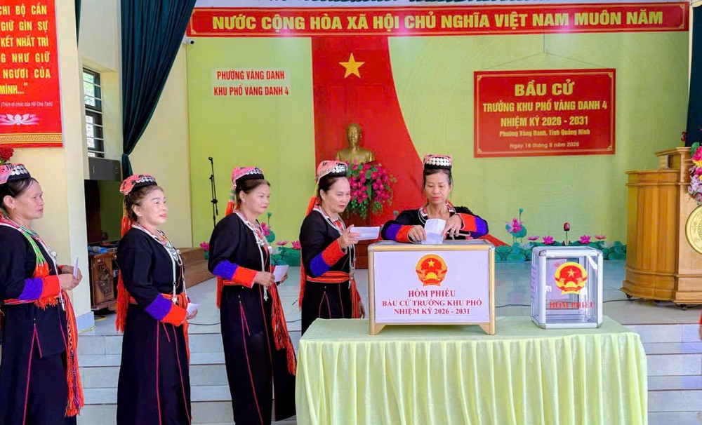 Toàn tỉnh Quảng Ninh có 627 người ứng cử trưởng thôn, bản, khu phố, trong đó 370 người tái cử và 257 người là nhân sự mới. Ảnh: Hoàng Hà khu-pho-vang-danh-4.jpg