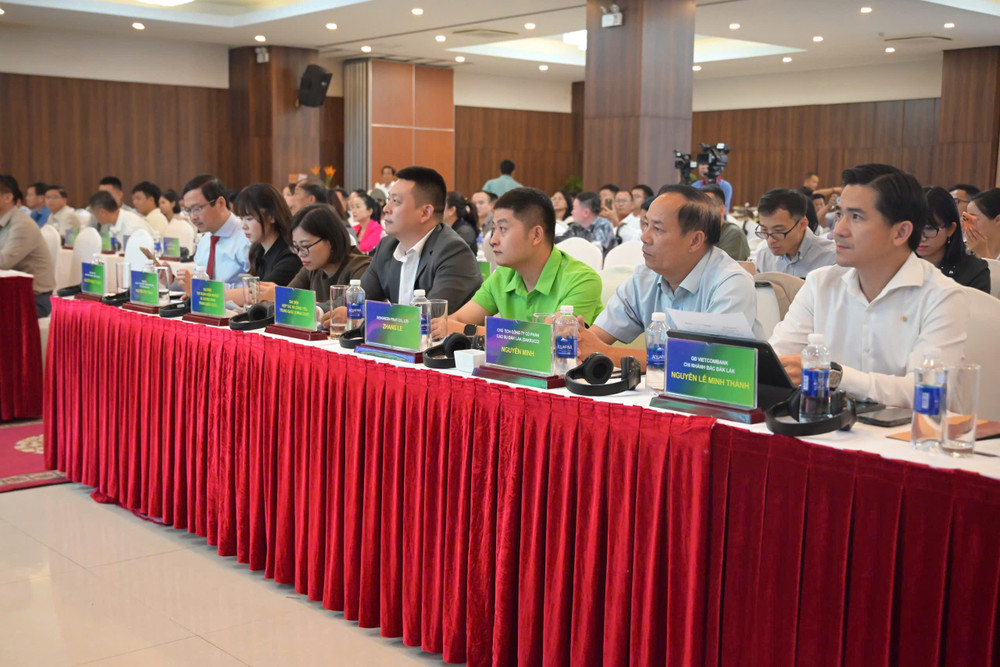 Khoảng 600 đại biểu tham dự trực tiếp Chương trình gặp gỡ, giao thương, kết nối hợp tác chuỗi cung ứng sầu riêng Việt Nam - Trung Quốc tại Đắk Lắk chiều 19/8 db.jpg