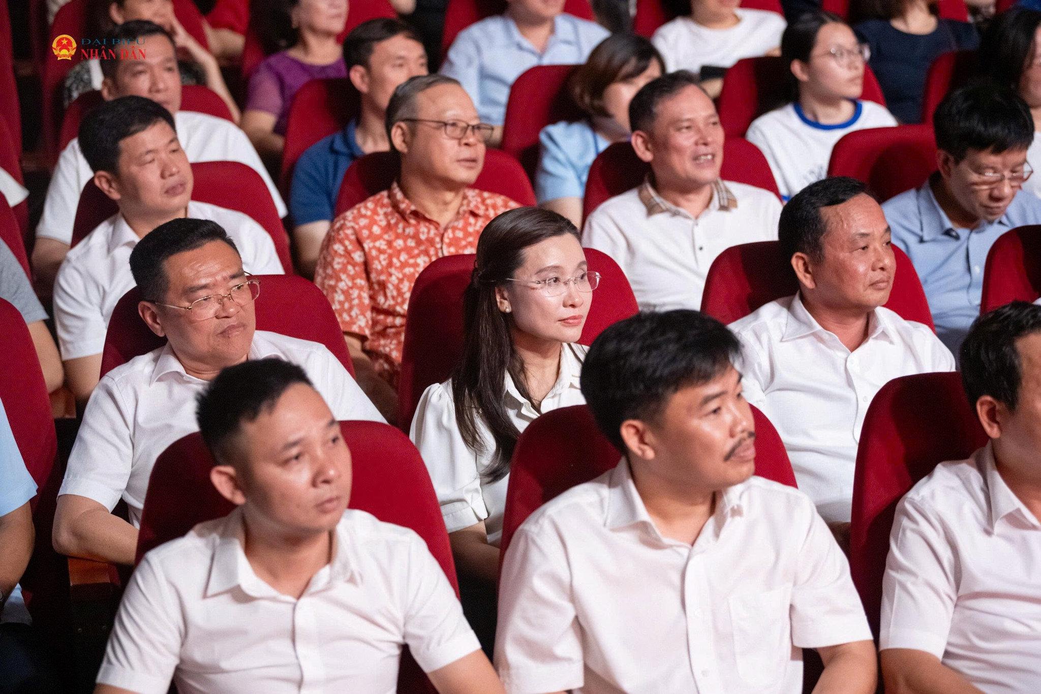 Các đại biểu tham dự chương trình. Ảnh: Phạm Thắng