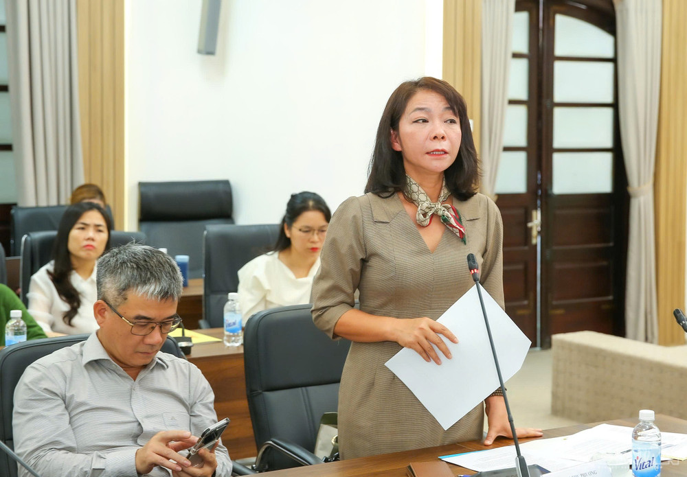 Bà Phạm Thu Phương, Phó Cục trưởng Cục Quản lý, giám sát bảo hiểm, Bộ Tài chính chia sẻ về vai trò của bảo hiểm nhân thọ trong bổ sung lớp bảo vệ tài chính cho người dân và gia đình. clo_br_2aoboqtuxrxhbyrc0inszvm5xocznghafzxehqg4.jpg