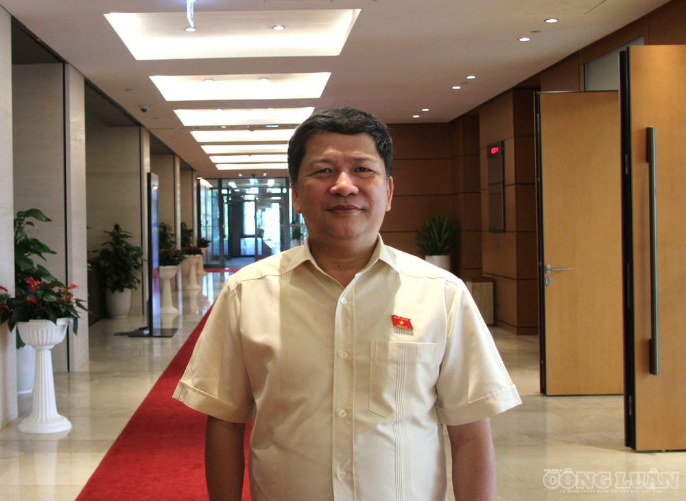 Đại biểu Quốc hội Tạ Văn Hạ, Phó Chủ nhiệm Ủy ban Văn hóa - Xã hội của Quốc hội, đánh giá cao tinh thần chủ động, quyết liệt trong tháo gỡ những điểm nghẽn thể chế tại Kỳ họp. clo_br_img-0502.jpg