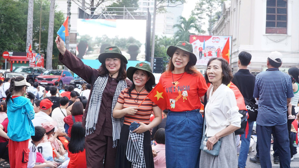 Kỳ nghỉ lễ Quốc khánh 02/9/2026 sẽ được nghỉ 05 ngày liên tục, từ ngày 29/8/2026 đến hết ngày 02/9/2026. 1757646050787-1859597633694692414-g5322945079470863406-ceda0aa222ab1a6e7a2a10c882b9c2b1.jpg