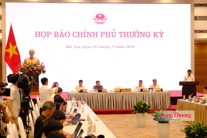 Toàn cảnh họp báo. Ảnh: Lê An