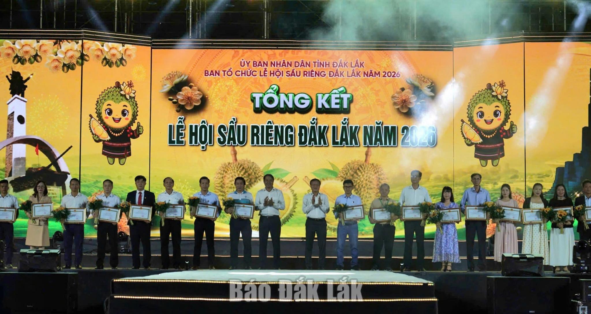 Lễ hội sầu riêng Đắk Lắk năm 2026: Thành công rực rỡ, khẳng định vị thế nông sản Việt Lễ hội sầu riêng Đắk Lắk năm 2026: Thành công rực rỡ, khẳng định vị thế nông sản Việt