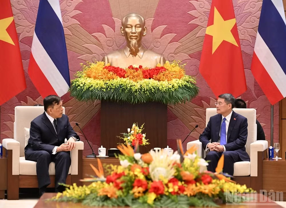 Thủ tướng Chính phủ Lê Minh Hưng hội kiến Nhà vua Thái Lan Thủ tướng Chính phủ Lê Minh Hưng hội kiến Nhà vua Thái Lan