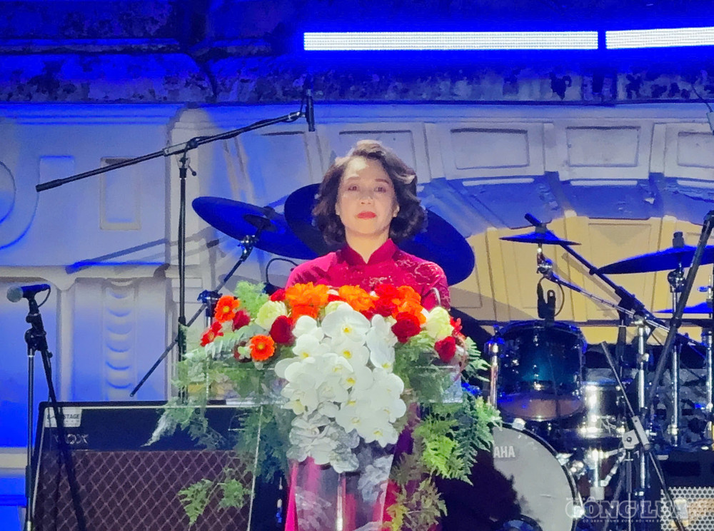 Bà Vũ Thu Hà phát biểu tại lễ khai mạc Liên hoan nhạc Jazz quốc tế Hà Nội năm 2026 clo_br_1789652476541-1499454592867780915-7448912013364701859-b175c1ae6aa94f4e0cfbcdd0bdb696fd.jpg