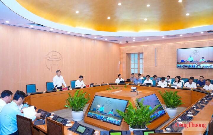 Chủ tịch UBND Thành phố Hà Nội Vũ Đại Thắng chủ trì cuộc họp về tình hình và giải pháp tiêu lũ sông Tích, sông Bùi.