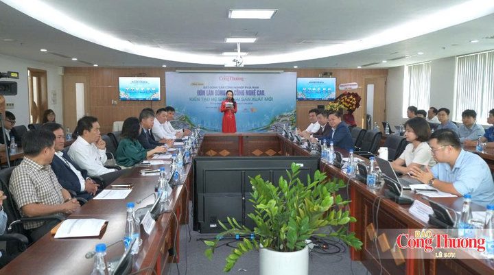 Toàn cảnh Tọa đàm “Bất động sản công nghiệp phía Nam: Đón làn sóng FDI công nghệ cao và kiến tạo hệ sinh thái sản xuất mới”.