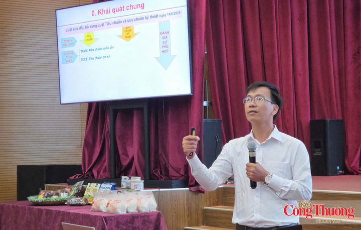 Các quy định về hàng giả, hàng giả mạo nhãn hiệu, hàng hóa xâm phạm quyền sở hữu trí tuệ được trao đổi tại hội nghị.