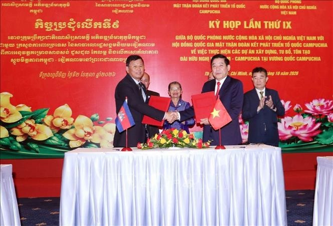 Nghi lễ ký Biên bản Kỳ họp. Ảnh TTXVN. Nghi lễ ký Biên bản Kỳ họp. Ảnh TTXVN.