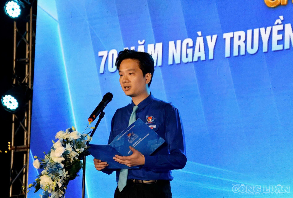 Anh Nguyễn Vũ - Phó Bí thư Thành đoàn, Chủ tịch Hội LHTN Việt Nam thành phố Quảng Ninh phát biểu tại buổi lễ. clo_br_anh-1-ky-niem-70-nam-hoi-lhtn-vn.jpg
