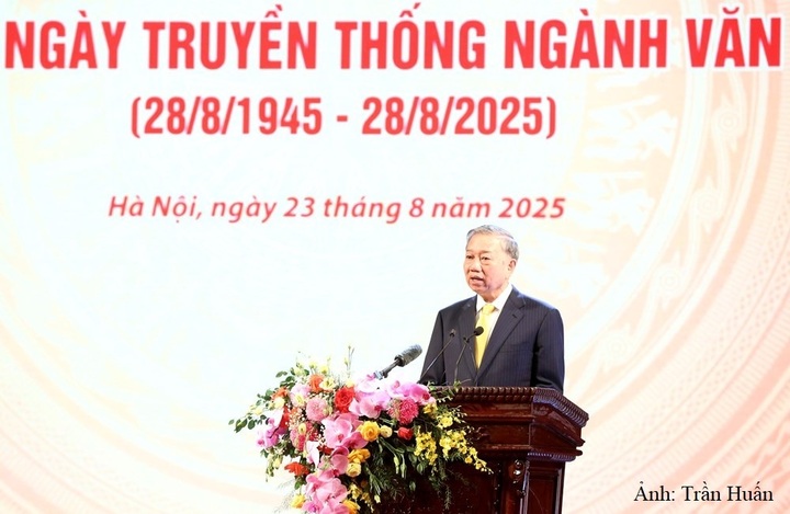 Tổng Bí thư Tô Lâm phát biểu chỉ đạo tại Lễ kỷ niệm 80 năm Ngày truyền thống ngành Văn hoá - Ảnh: Trần Huấn
