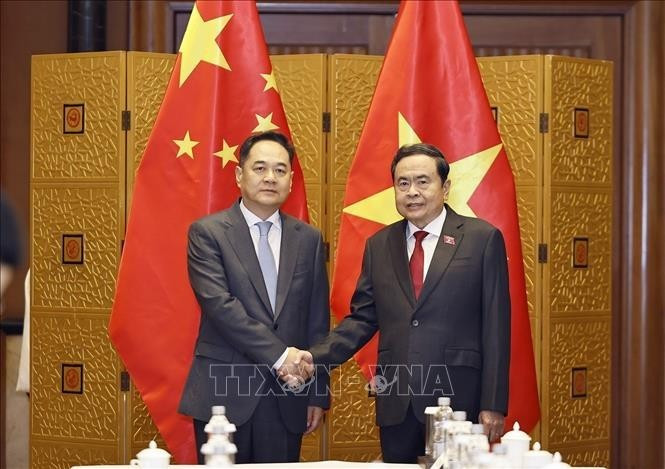 Chủ tịch Quốc hội Trần Thanh Mẫn và Chủ tịch Hội Hữu nghị đối ngoại nhân dân Trung Quốc Dương Vạn Minh. Ảnh: Doãn Tấn/TTXVN Chủ tịch Quốc hội Trần Thanh Mẫn và Chủ tịch Hội Hữu nghị đối ngoại nhân dân Trung Quốc Dương Vạn Minh. Ảnh: Doãn Tấn/TTXVN