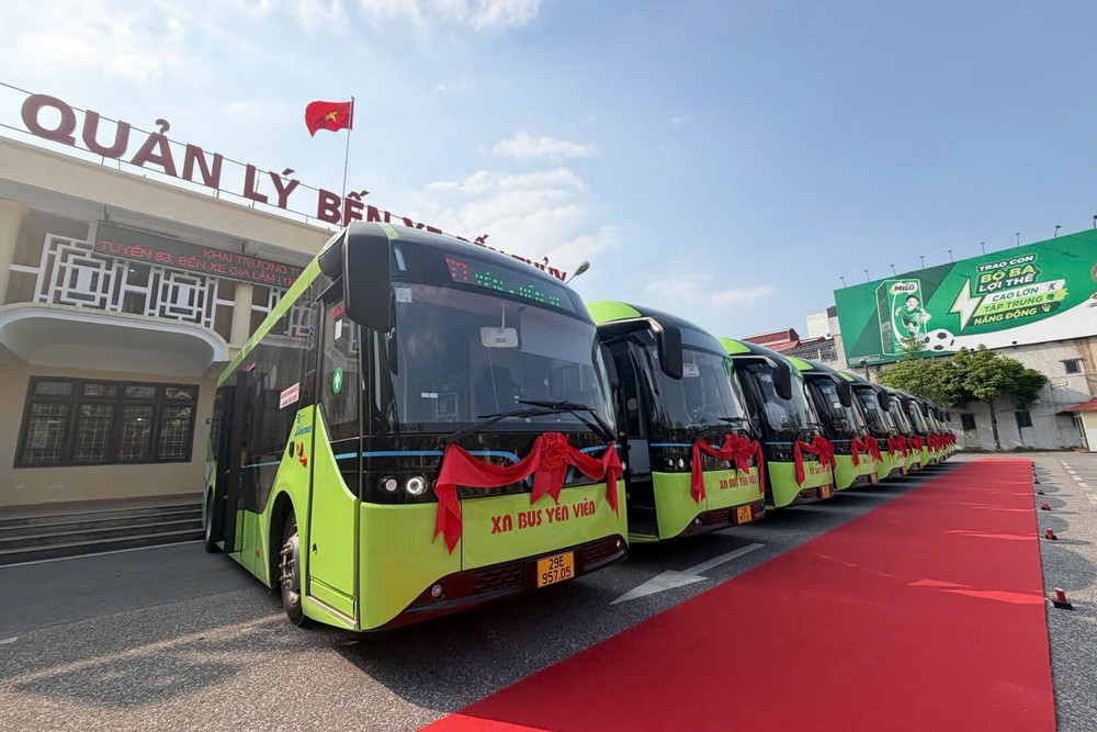 Đoàn phương tiện tuyến buýt điện số 83 (Bến xe Gia Lâm - Bến xe Hưng Yên). img-1101.jpg