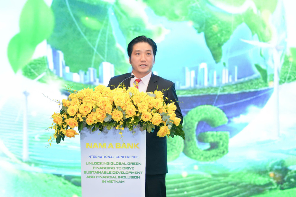 Ông Trần Khải Hoàn – Thành viên HĐQT, Tổng giám đốc Nam A Bank phát biểu tại Hội nghị “Khai mở thị trường vốn xanh quốc tế - thúc đẩy phát triển bền vững và tài chính toàn diện tại Việt Nam”- đây là hội nghị quốc tế do Nam A Bank tổ chức, thu hút đông đảo diễn giả trong và ngoài nước tham dự. hinh-5564.jpg