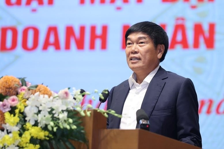 Đón ngày Doanh nhân Việt Nam 13/10, trong Top 10 người giàu nhất sàn chứng khoán Việt Nam, chỉ có tỷ phú Trần Đình Long và vợ có “quà” từ cổ phiếu HPG. Ảnh: SGP img2518-17599999981273041505161-1760013158215-17600131584701067925690.jpg