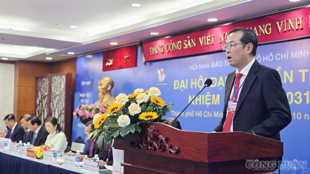 Theo ông Lê Văn Minh, Tổng Giám đốc Cơ quan Báo và Phát thanh, Truyền hình TP.HCM, đây chính là Đại hội đầu tiên của Hội Nhà báo Thành phố sau khi hợp nhất, kiện toàn tổ chức, mở ra giai đoạn phát triển mới của Hội và báo chí TP.HCM. Ảnh: Chính Kỳ. clo_br_6.jpg