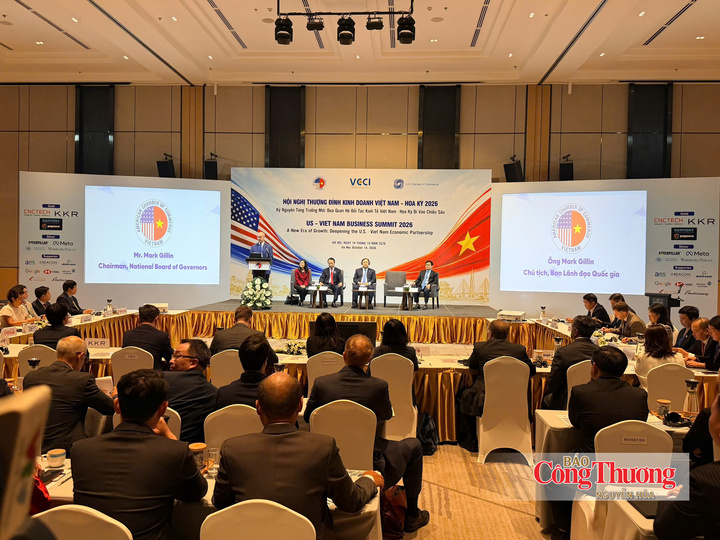 Hơn 200 đại diện là quan chức Chính phủ, các bộ,l ngành, lãnh đạo doanh nghiệp và nhà đầu tư đã tham dự Hội nghị Thượng đỉnh Kinh doanh Việt Nam – Hoa Kỳ năm 2026.