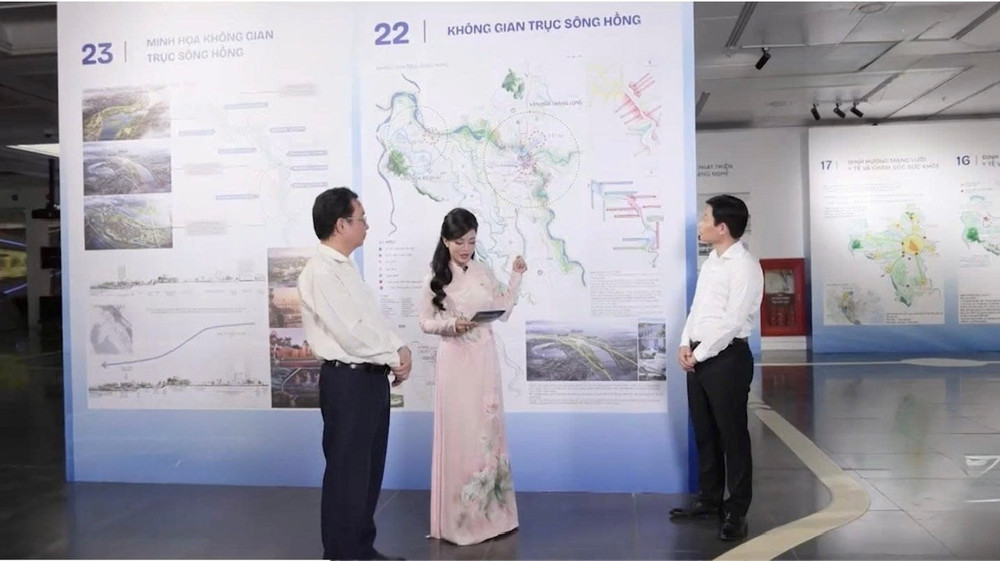 Từ áp lực hạ tầng tại các khu chung cư đến bài toán phát triển đô thị đa cực, tọa đàm truyền hình “Thủ đô Hà Nội trong tầm nhìn vượt thế kỷ” đặt ra câu hỏi về chất lượng sống của người dân trong Hà Nội tương lai. Ảnh: NVCC 1792374165242-1512728562159506483-2105254219582248186-3f3d36b9ae0feb321931608663d25fe0.jpg