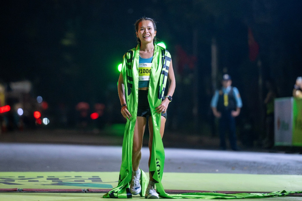 Cựu tuyển thủ quốc gia Phạm Thị Hồng Lệ bảo vệ thành công ngôi vô địch marathon nữ 42 km tại VPIM 2026, đồng thời phá kỷ lục cá nhân.
