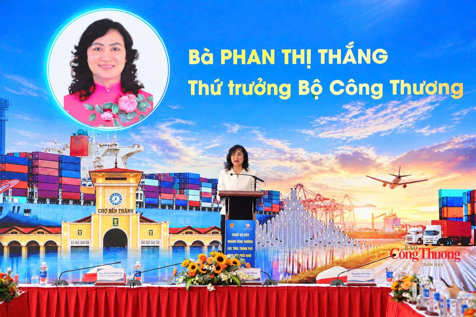 Thứ trưởng Bộ Công Thương Phan Thị Thắng phát biểu khai mạc hội nghị.