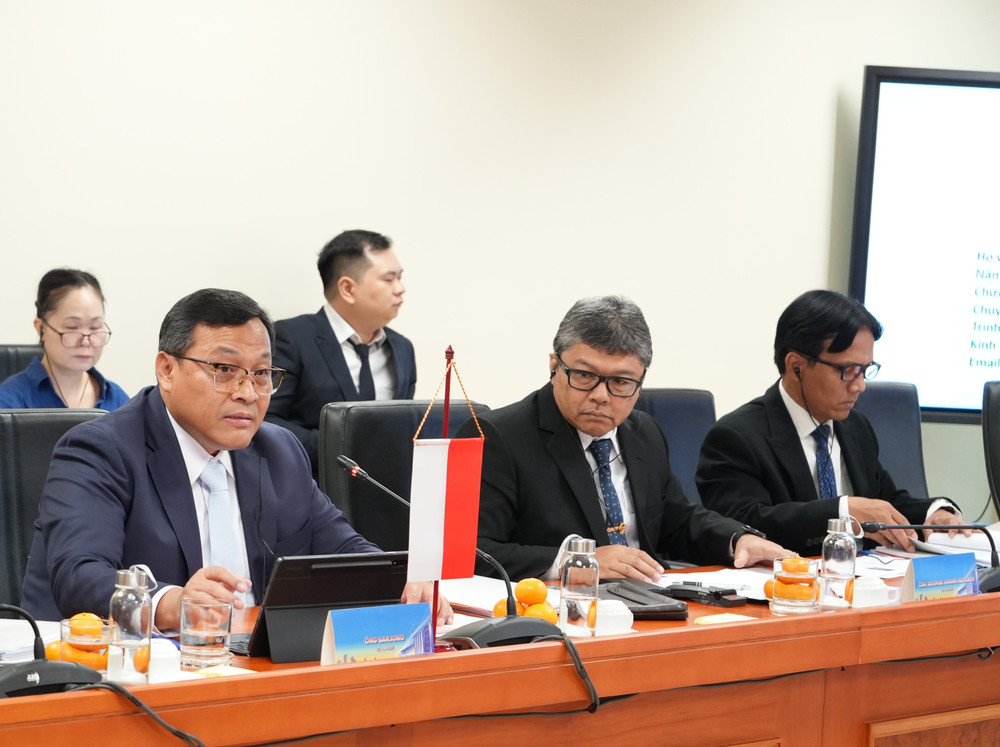 Ông Sarjono, Vụ trưởng Vụ Kiểm toán I, UBKT Indonesia đánh giá chủ đề Hội thảo phù hợp với nhu cầu thực tiễn của hai bên, nhất là trong bối cảnh Việt Nam và Indonesia đẩy mạnh đầu tư công, triển khai các dự án hạ tầng quy mô lớn, phức tạp. Ảnh: Báo Kiểm toán 2-ong-sarjono-vu-truong-vu-kiem-toan-i.jpg