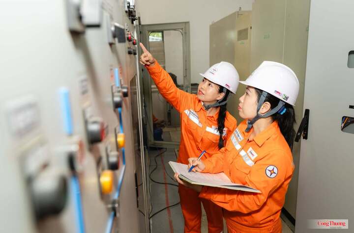 EVN được giao xây dựng phương án giảm giá bán lẻ điện bình quân.