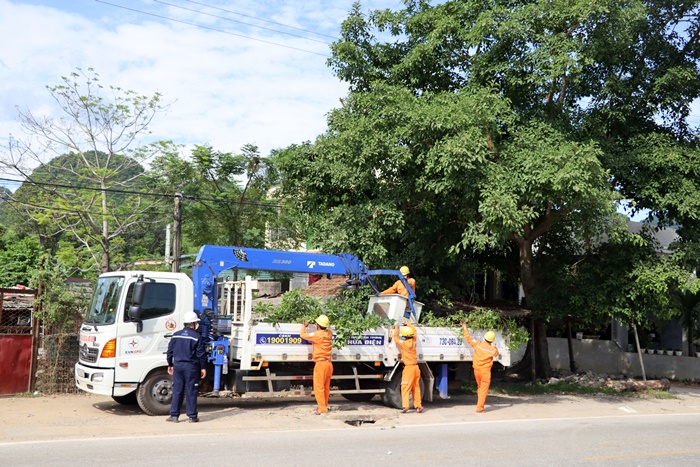 PC Quảng Bình sẵn sàng vận hành an toàn hệ thống điện mùa mưa bão